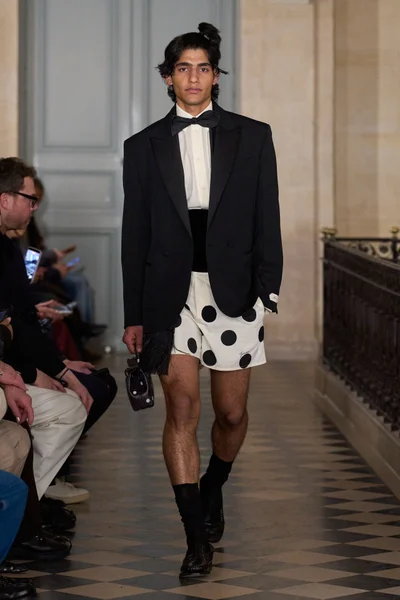 Look 44